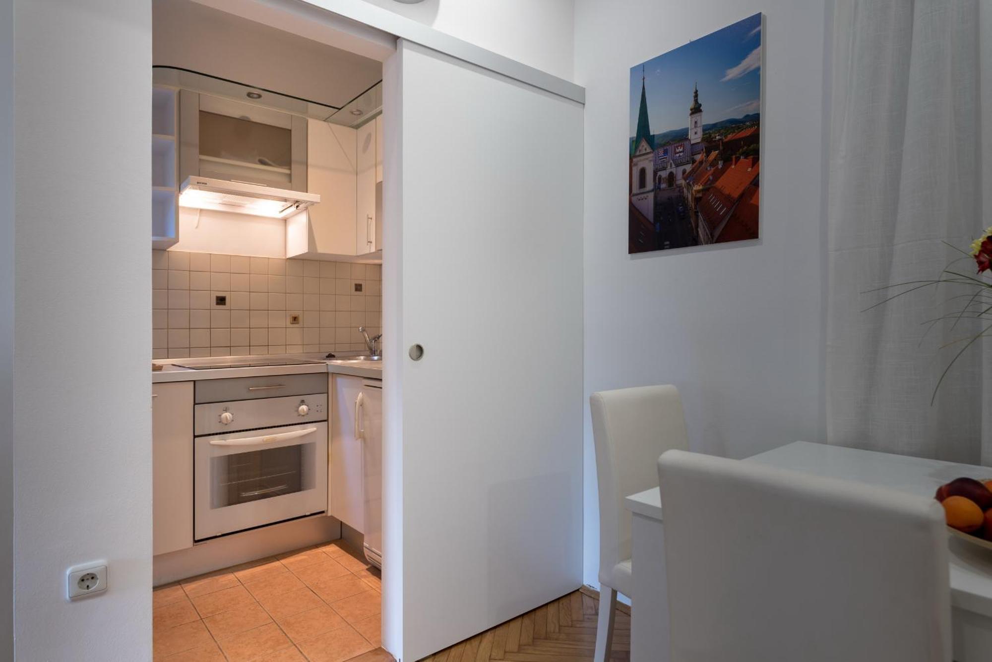 Like Home Zagreb Apartment Екстер'єр фото